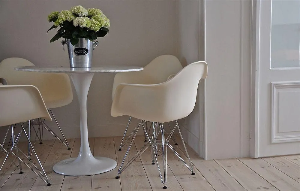 فندق مبيت وإفطار Saint-Gilles B&B Un Jardin En Ville