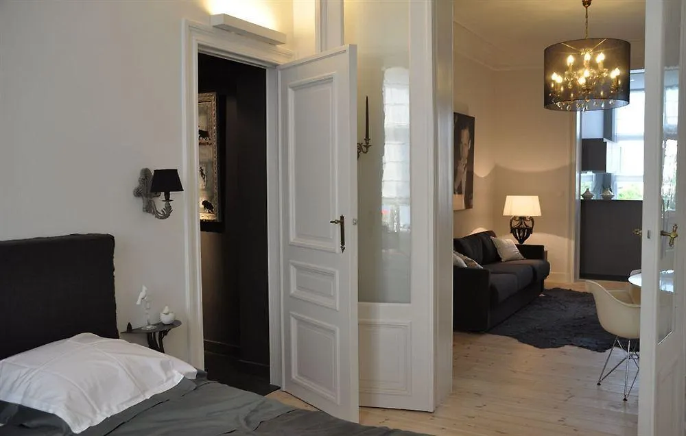 فندق مبيت وإفطار Saint-Gilles B&B Un Jardin En Ville