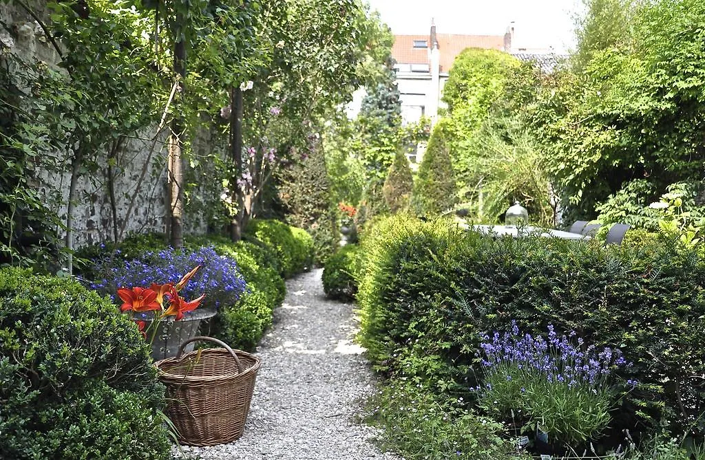 Bed & Breakfast B&B Un Jardin En Ville Saint-Gilles