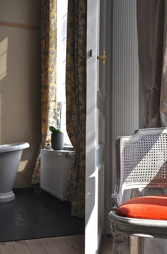 B&B Un Jardin En Ville Saint-Gilles Bed & Breakfast