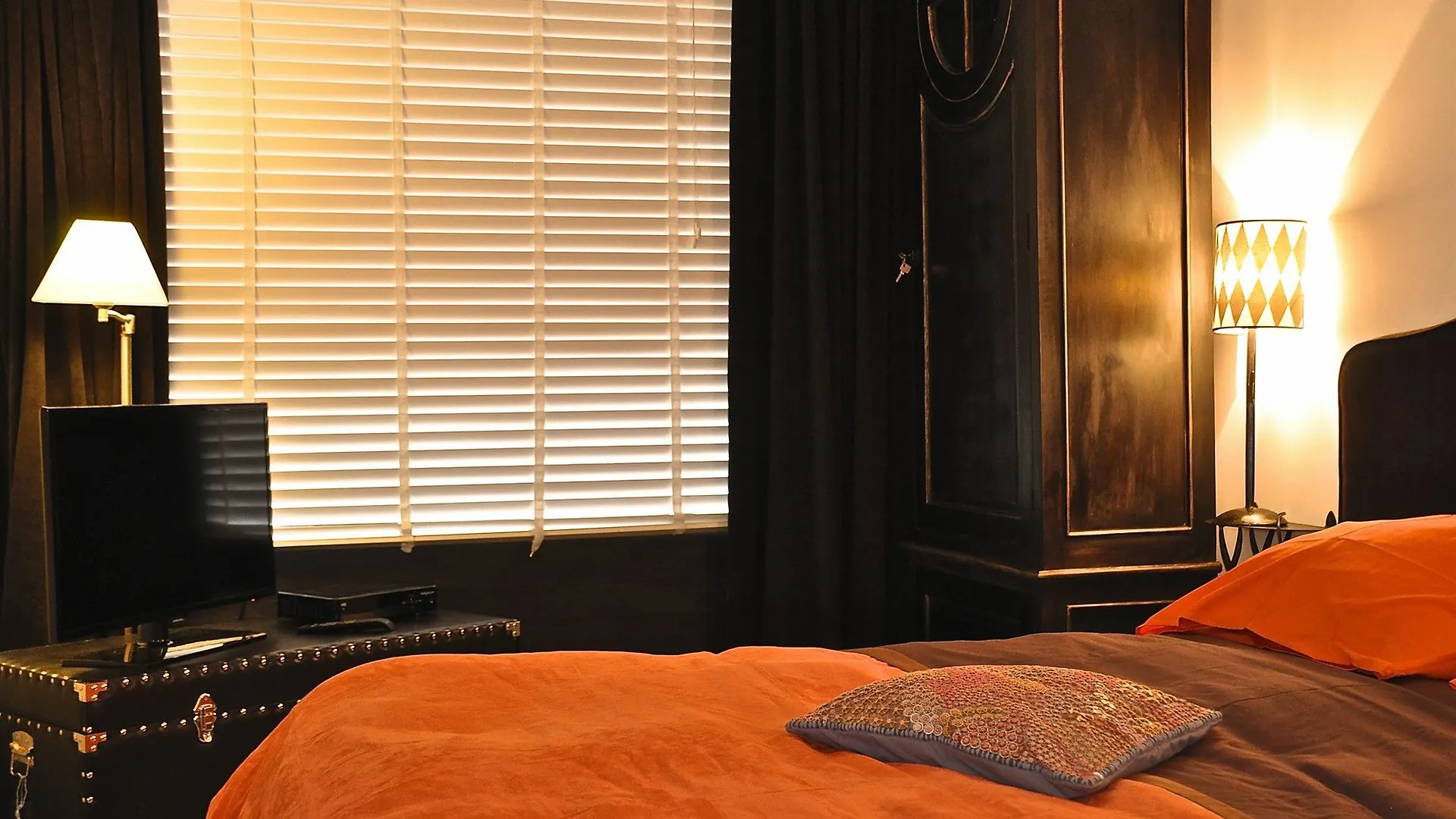 **** Bed & Breakfast B&B Un Jardin En Ville Saint-Gilles Belgium